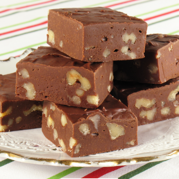 Fudge with Condensed Milk and Chocolate Chips